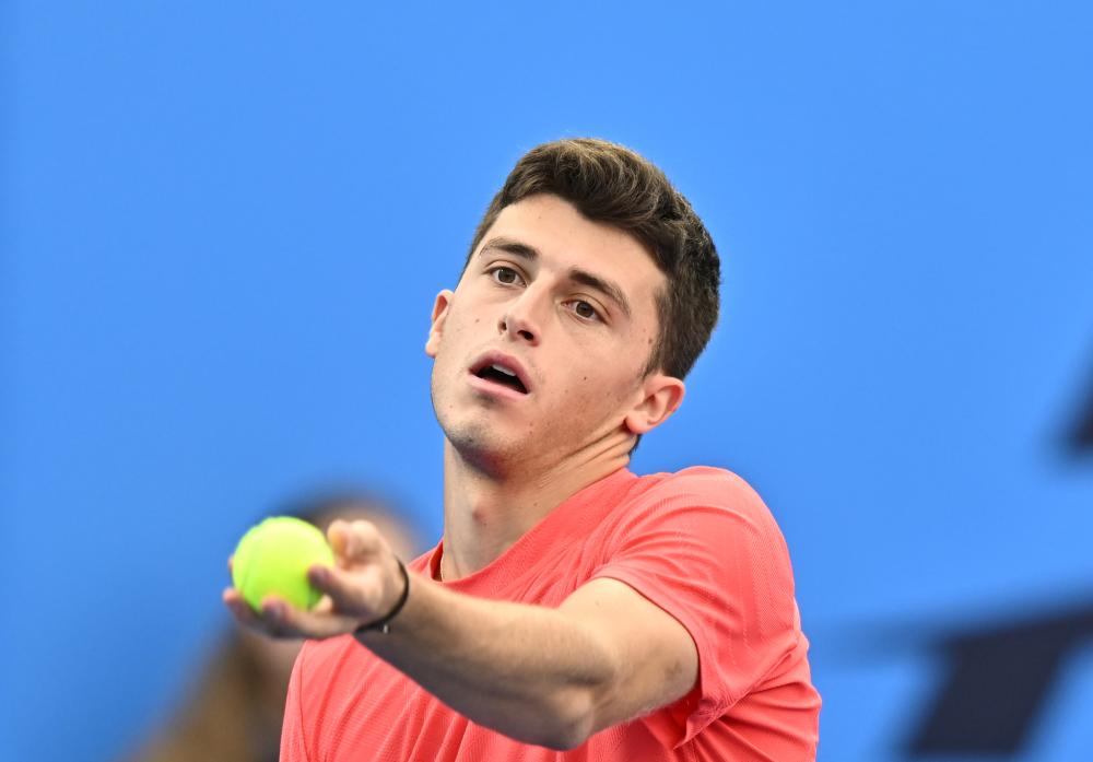 个采访中指 个采访中指